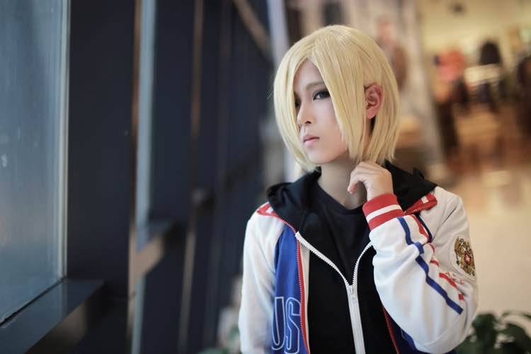 尤里·普利赛提-《冰上的尤里YURI ON ICE》_CosPlay图片