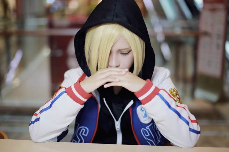 尤里·普利赛提-《冰上的尤里YURI ON ICE》_CosPlay图片