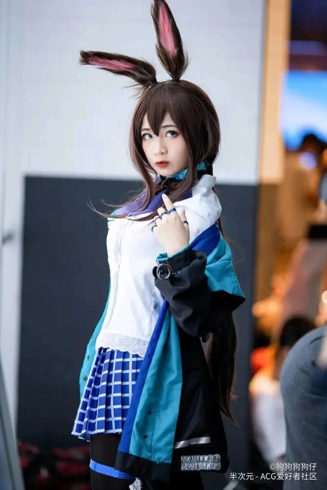 阿米娅-《明日方舟：黎明前奏》_CosPlay图片