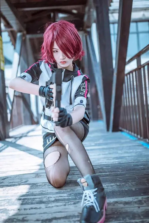 能天使-《明日方舟：黎明前奏》_CosPlay图片