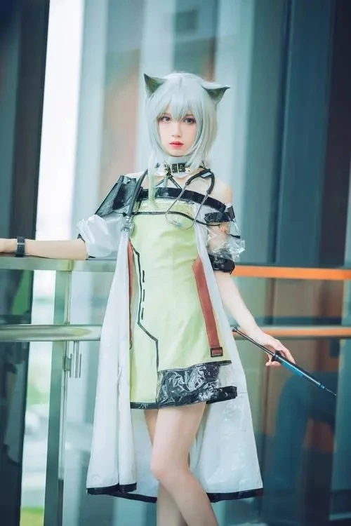 凯尔希-《明日方舟：黎明前奏》CosPlay图片