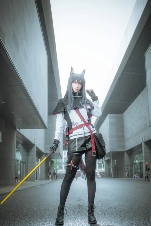 切利尼娜·德克萨斯-《明日方舟：黎明前奏》CosPlay图片