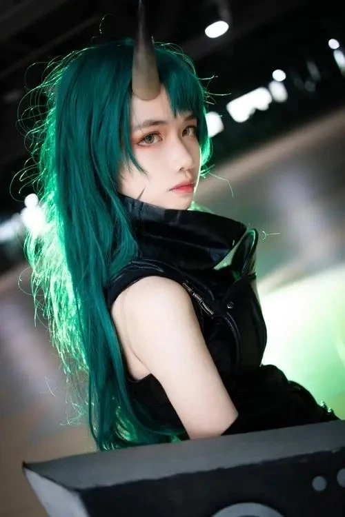 星熊-《明日方舟：黎明前奏》_CosPlay图片