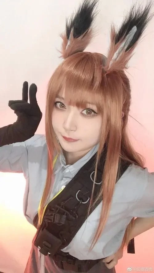 芙兰卡-《明日方舟：黎明前奏》_CosPlay图片