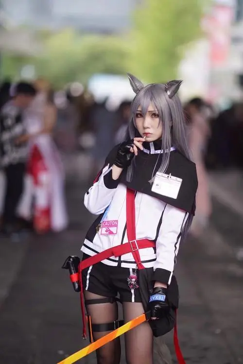 切利尼娜·德克萨斯-《明日方舟：黎明前奏》_CosPlay图片