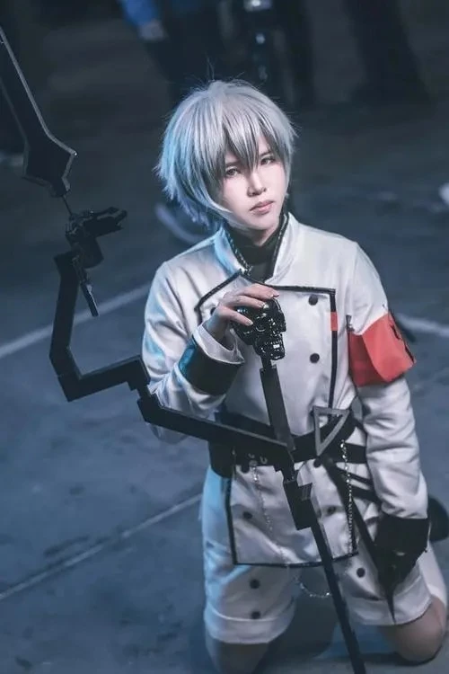 梅菲斯特-《明日方舟：黎明前奏》CosPlay图片