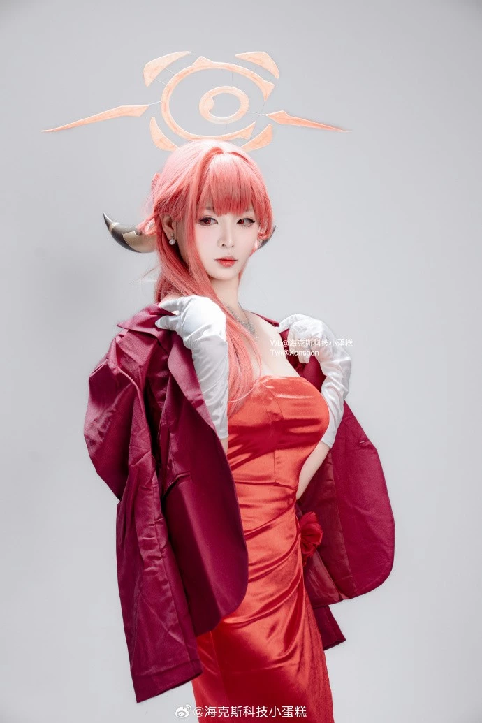 陆八魔爱露-《蔚蓝档案 The Animation》CosPlay图片