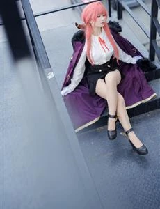 陆八魔爱露CosPlay图片