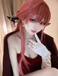 陆八魔爱露CosPlay图片